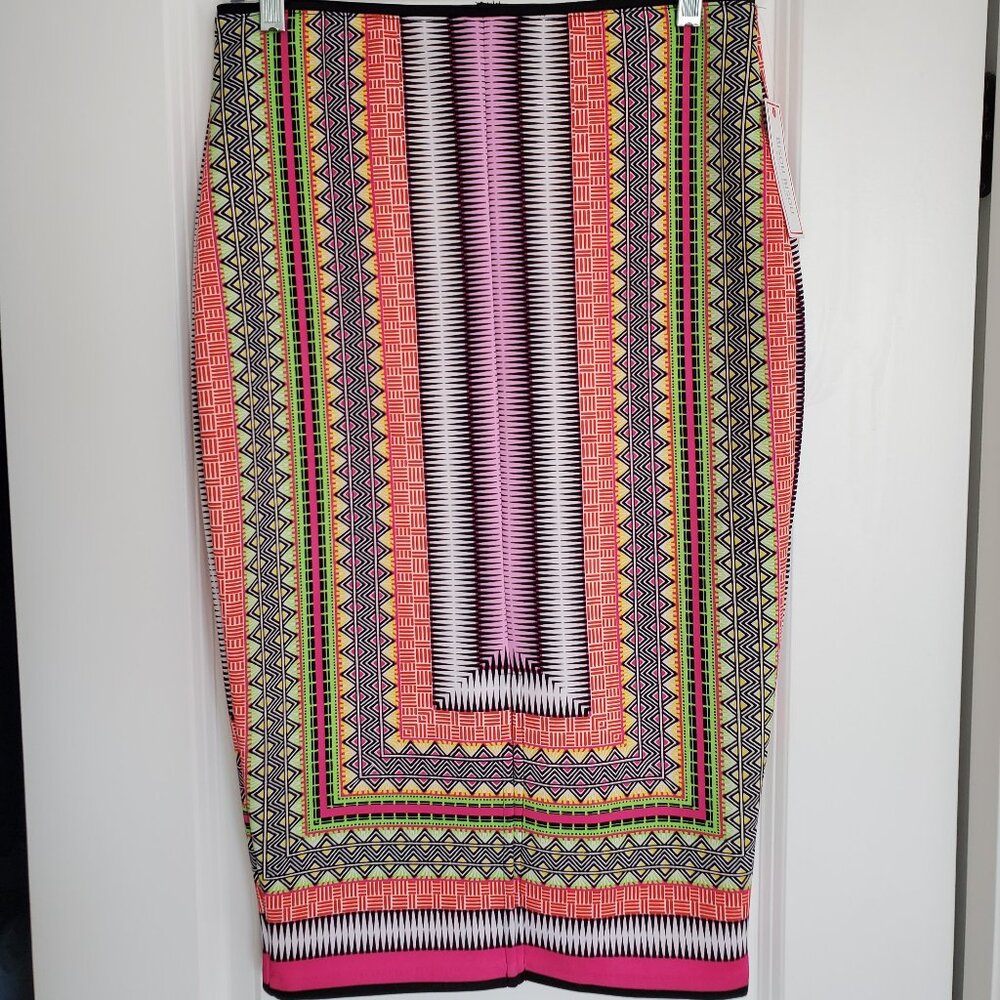 Bisou Bisou Body Flattering Skirt sz Medium NWT